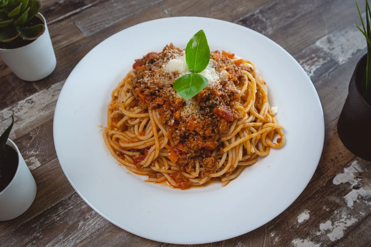 Vegetarische Rote Linsen-Bolognese