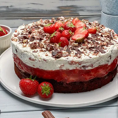 Erdbeertorte mit Schokoboden